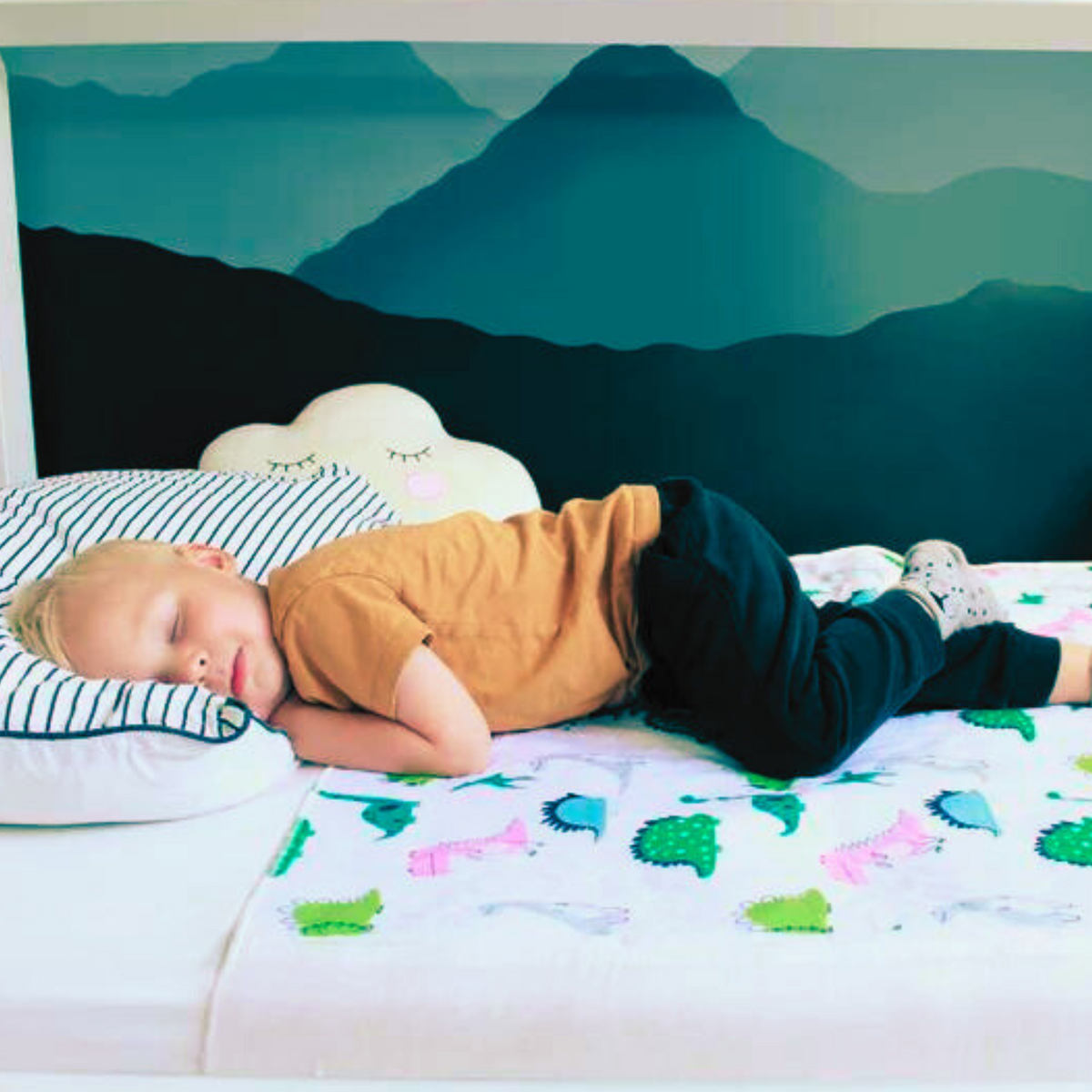 Hygge Mattress Protector - Bed Pad with Wings